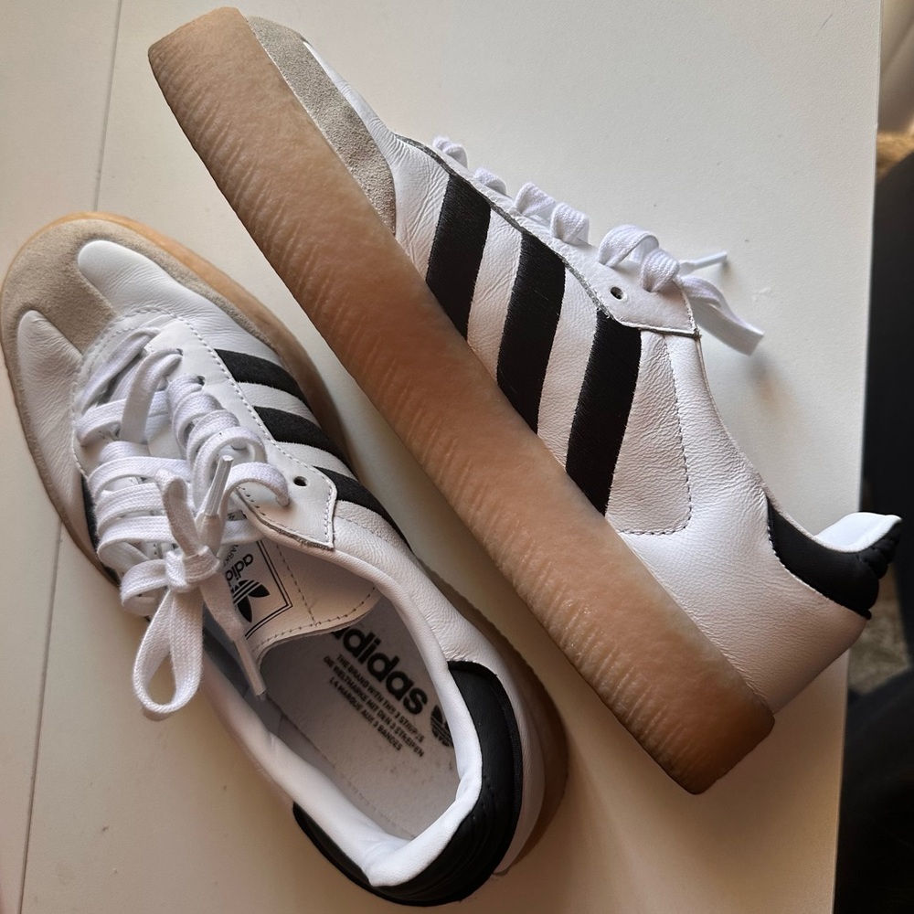 Adidas White & Black Samba Platform Sneakers 8.5 Women’s
